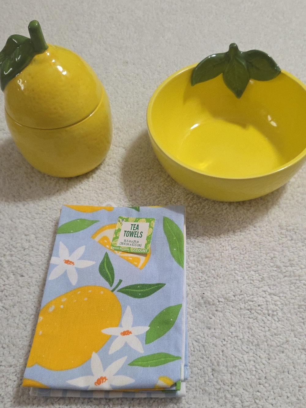 NWT 3PC FESTIVE VOICE LEMON KITCHEN SET